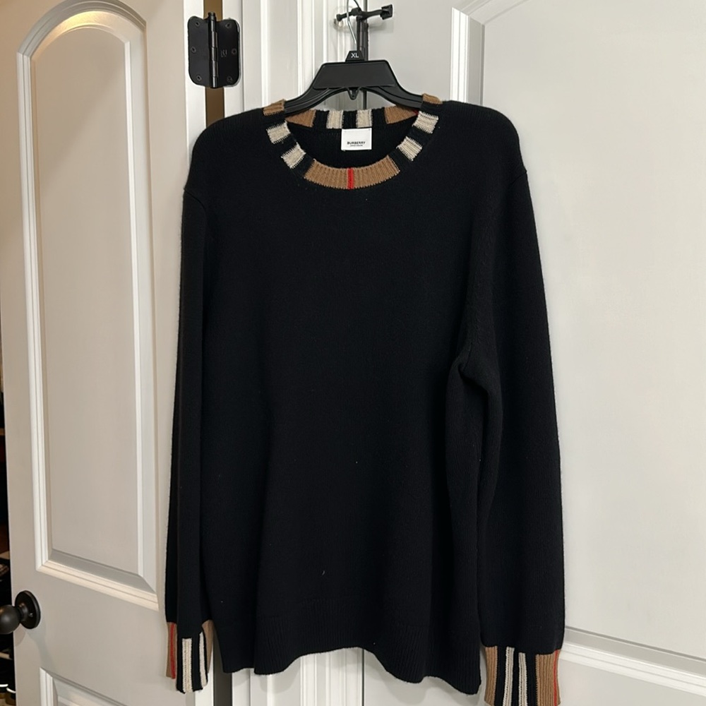 BURBERRY Cashmere Womens Sweater - Picture 3 of 5